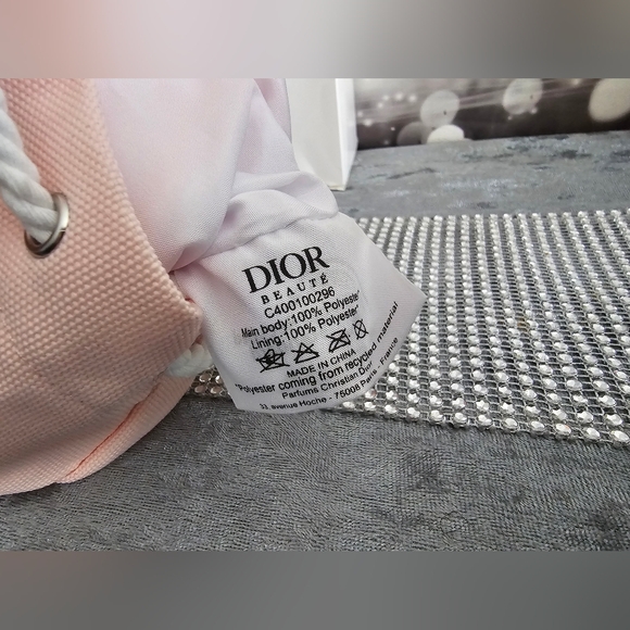Dior Beauty Limited Edition Pink Drawstring Pouch w/Box-NEW - Picture 4 of 6